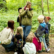 Kinder spielen