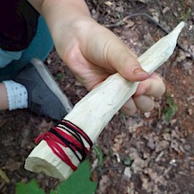 Geschnitztes Räubermesser