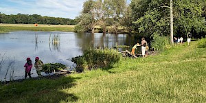 Kinder am Vorderen Rosentalteich